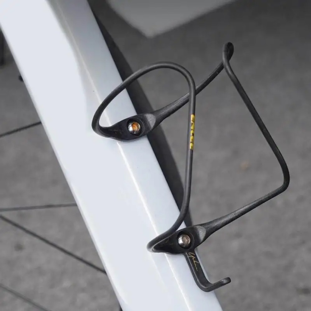 Porte-bidon ultraléger en fibr - Cycling Gear Stand avis et prix